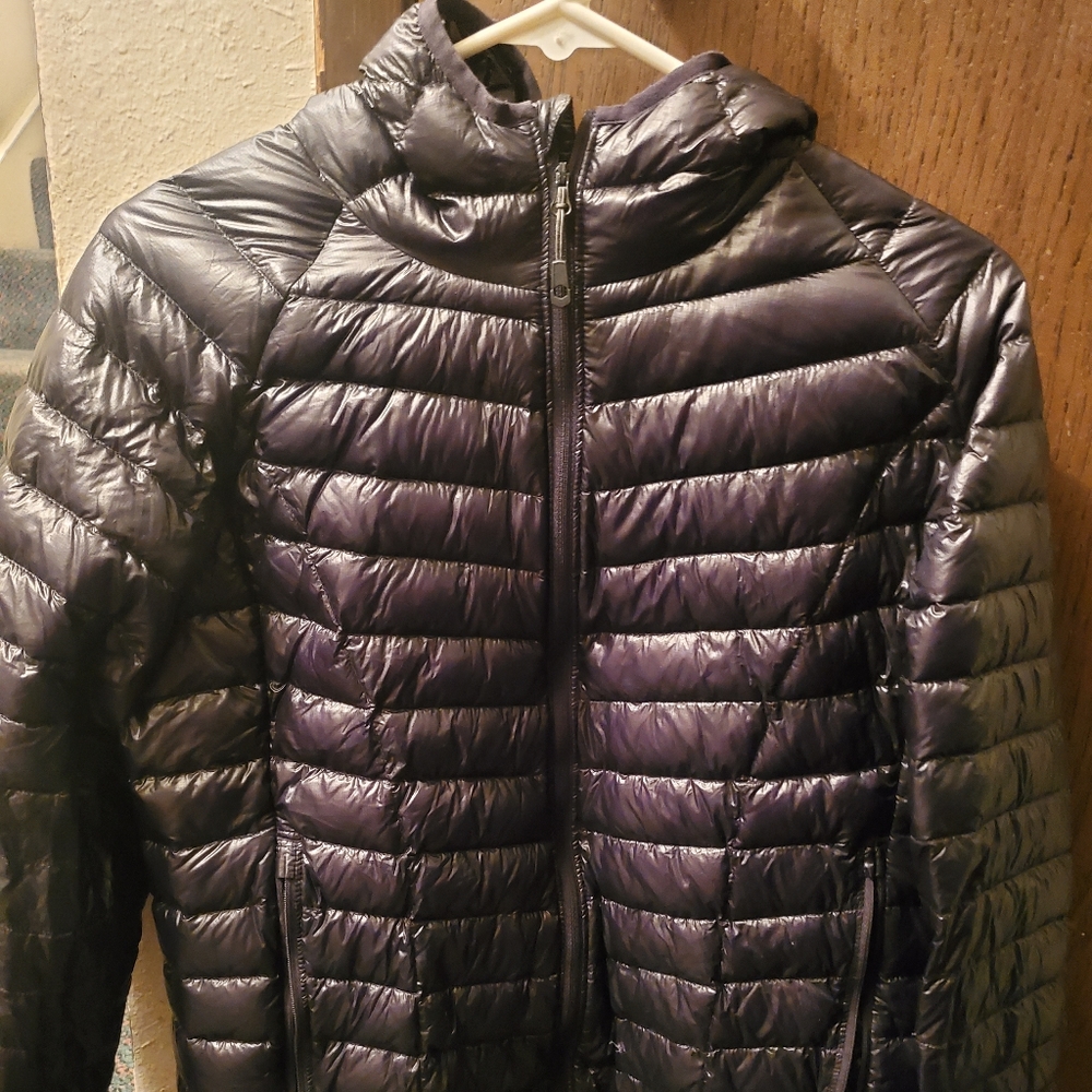 Women's mountain hardwear jacket